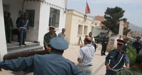 قائد يعتدي على عامل إنعاش