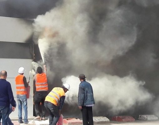 حريق مهول بمقر ادارة شركة اكادير باي