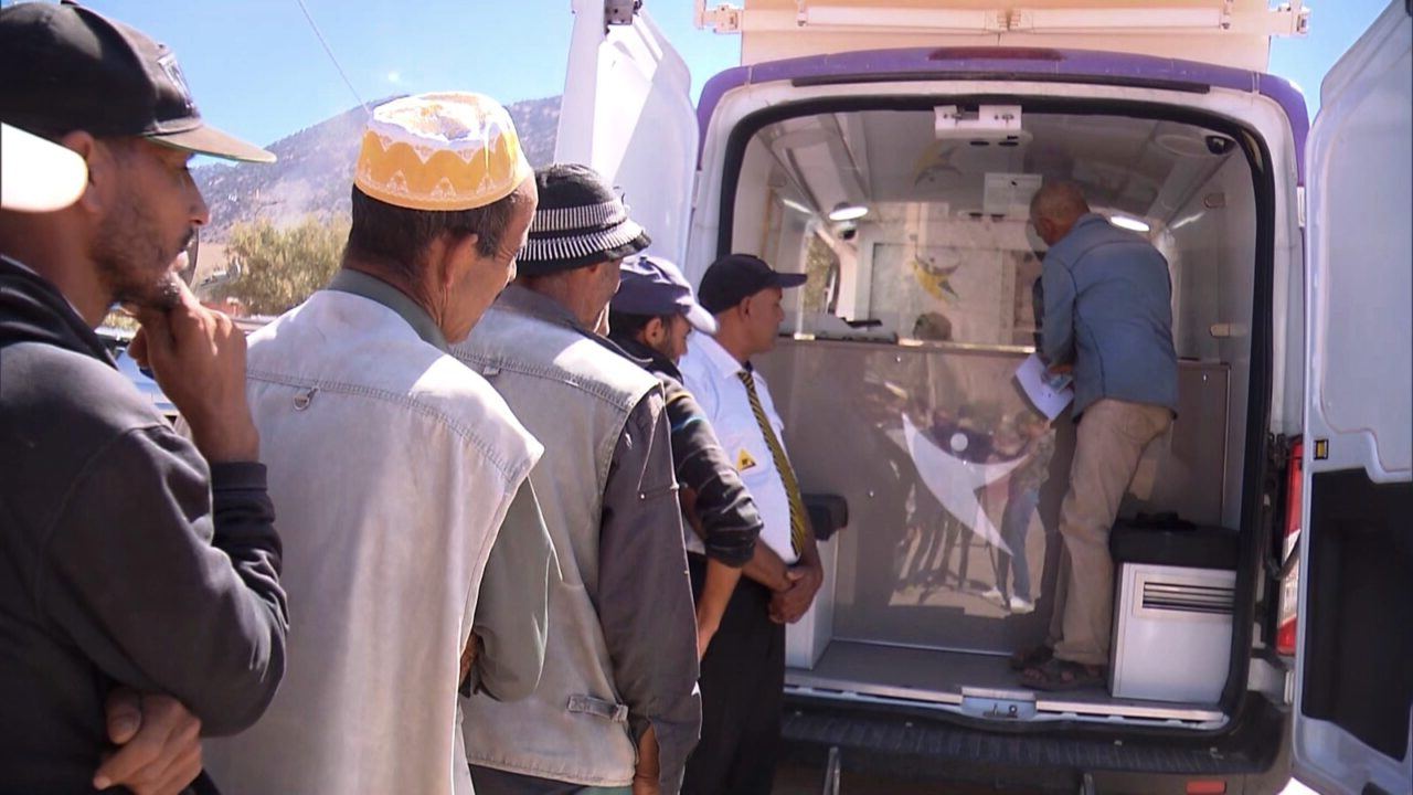 المساعدة المالية لإعادة بناء المساكن المتضررة من الزلزال